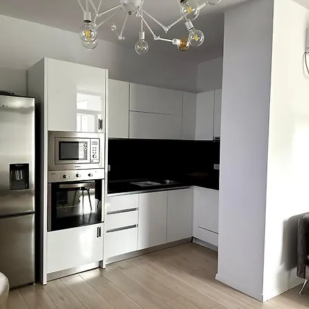 Cozy Family Near Pazari I Ri 2-bedroom Stayin Apartment